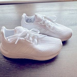 Like New White Toddler Adidas Sneakers - 8.5k
